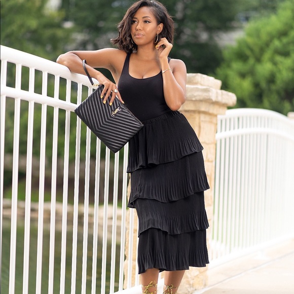 Lexi Tiered Midi Skirt - Picture 3 of 4